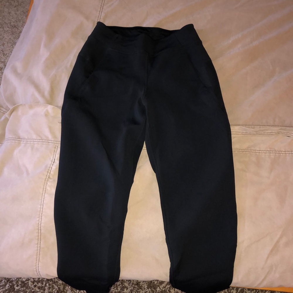Lululemon joggers (studio style)